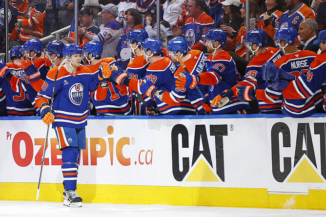 "Little bit of karma": Kevin Bieksa, Elliotte Friedman and Derek Lalonde give their thoughts on Oilers' no-challenge on potential goalie interference
