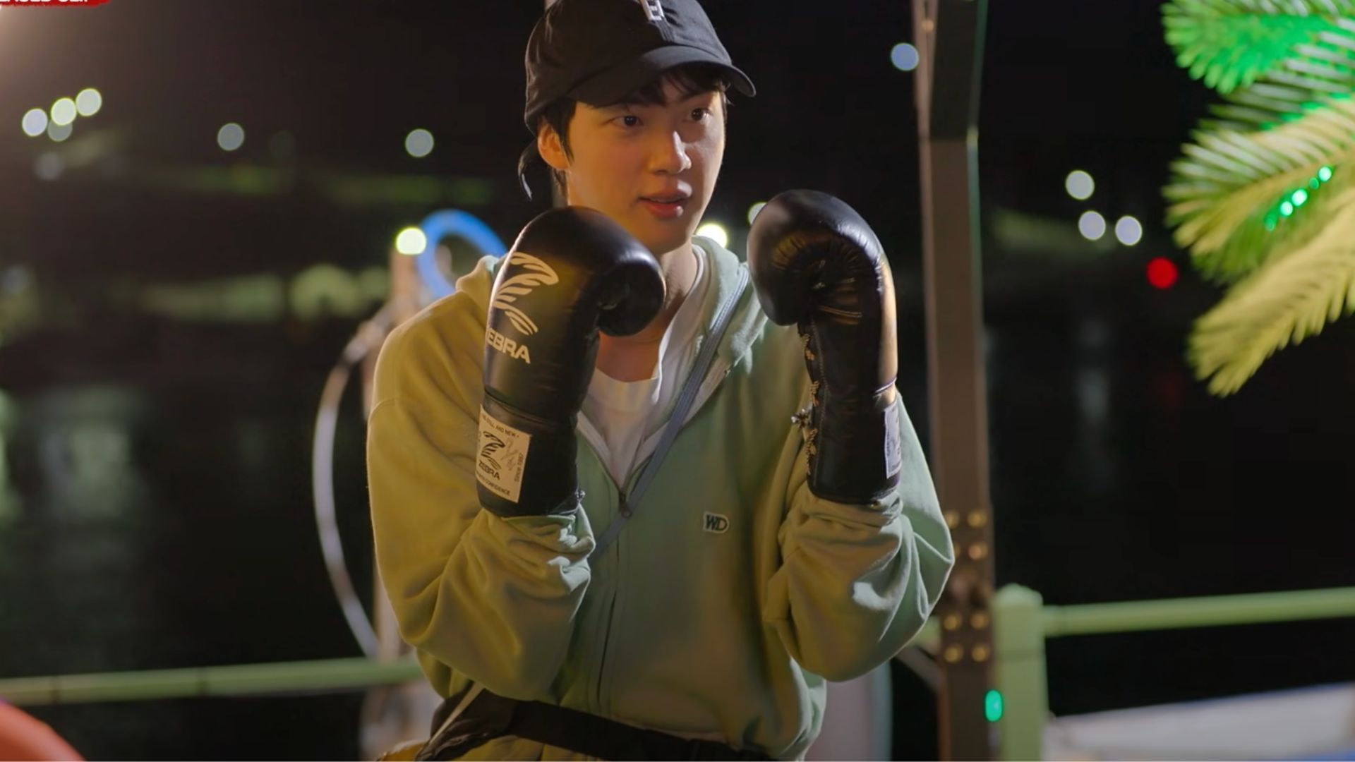 “He is an all rounder” — Fans react as BTS' Jin’s hidden boxing skills get displayed in Kian’s Bizarre B&B unreleased clip