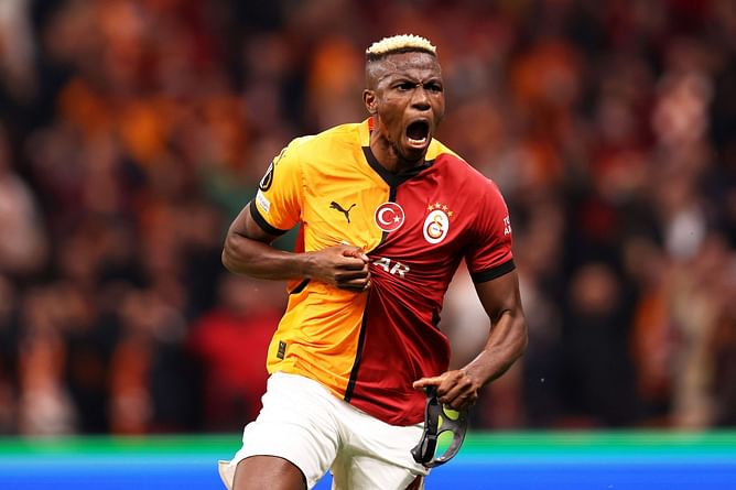 "It would show some character" - Pundit wants Manchester United to snub Victor Osimhen and sign Chelsea target