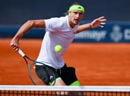 Zverev plays a drop backhand in the ATP Munich Open - Source: Getty