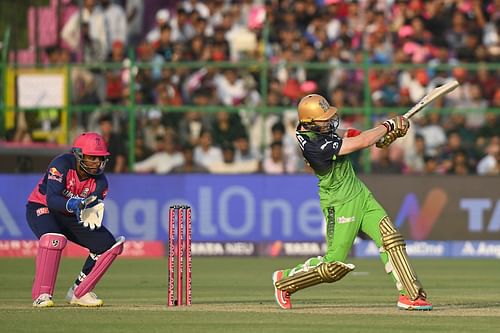 Phil Salt and Virat Kohli put on a 92-run opening stand against RR - Source: Getty