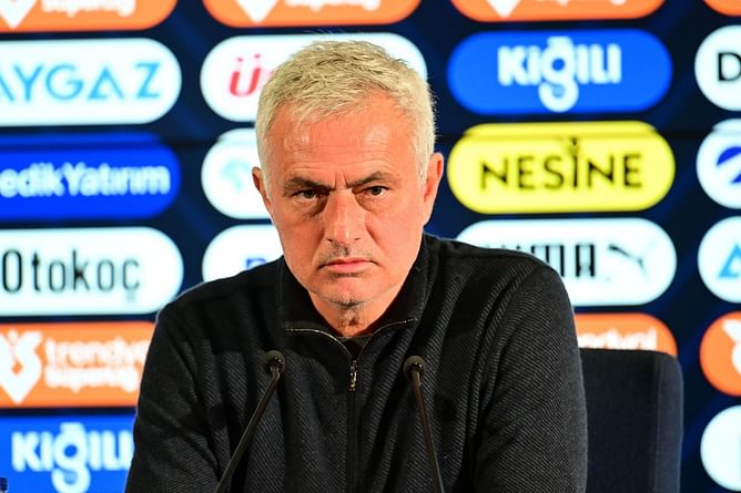“We don’t give a s**t about the Invincibles” - Jose Mourinho gives brutal response on comparison between 2004-05 Chelsea and Arsenal’s Invincibles