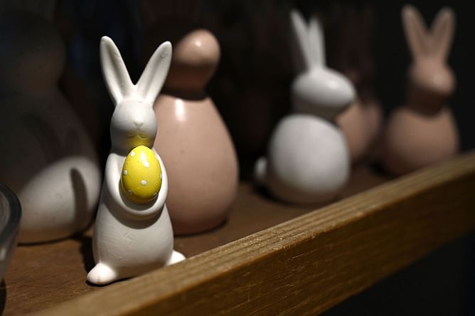 Which grocery stores will be open on Easter 2025? Details explored