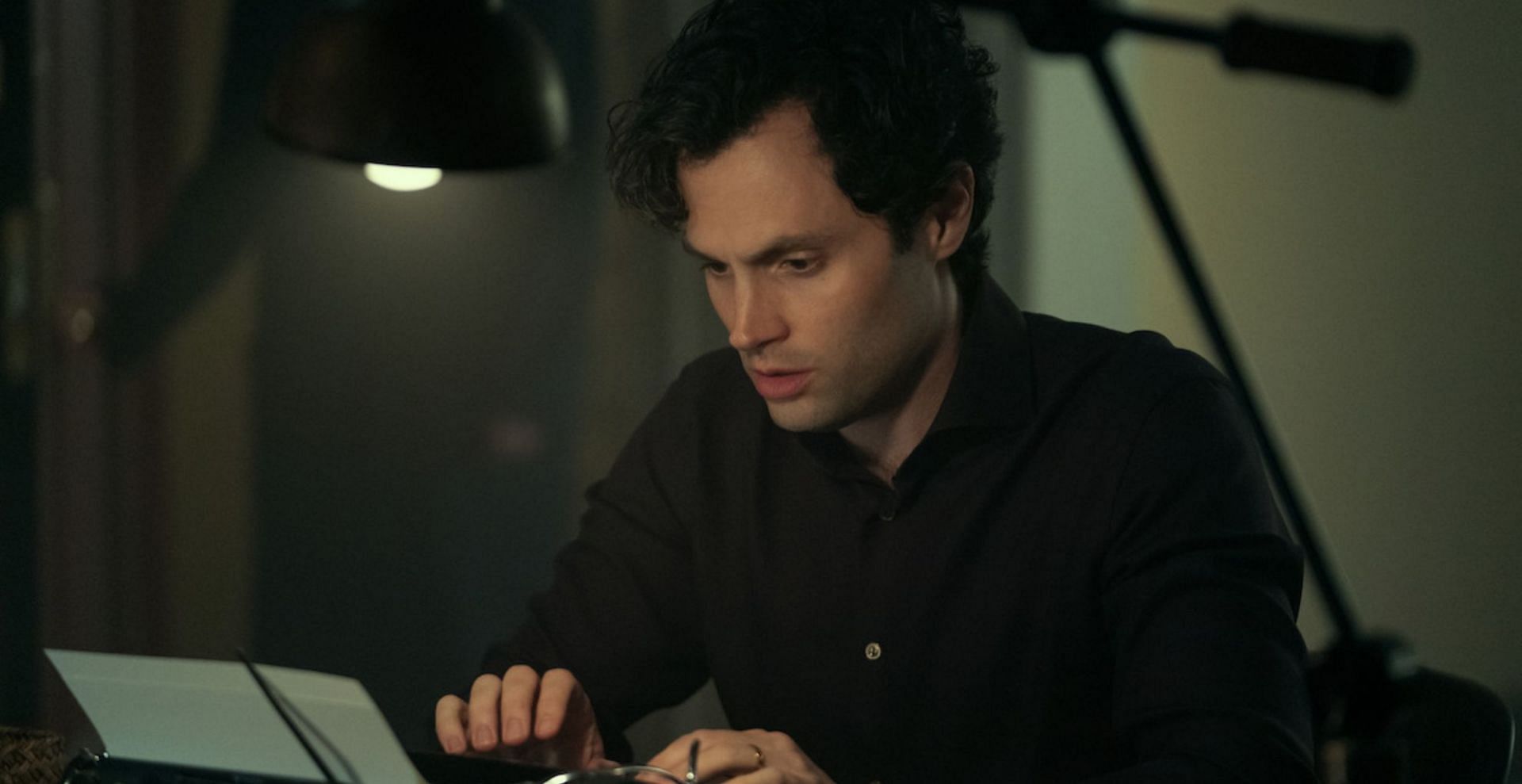 Penn Badgley as Joe Goldberg in You season 5 (Image via Netflix)