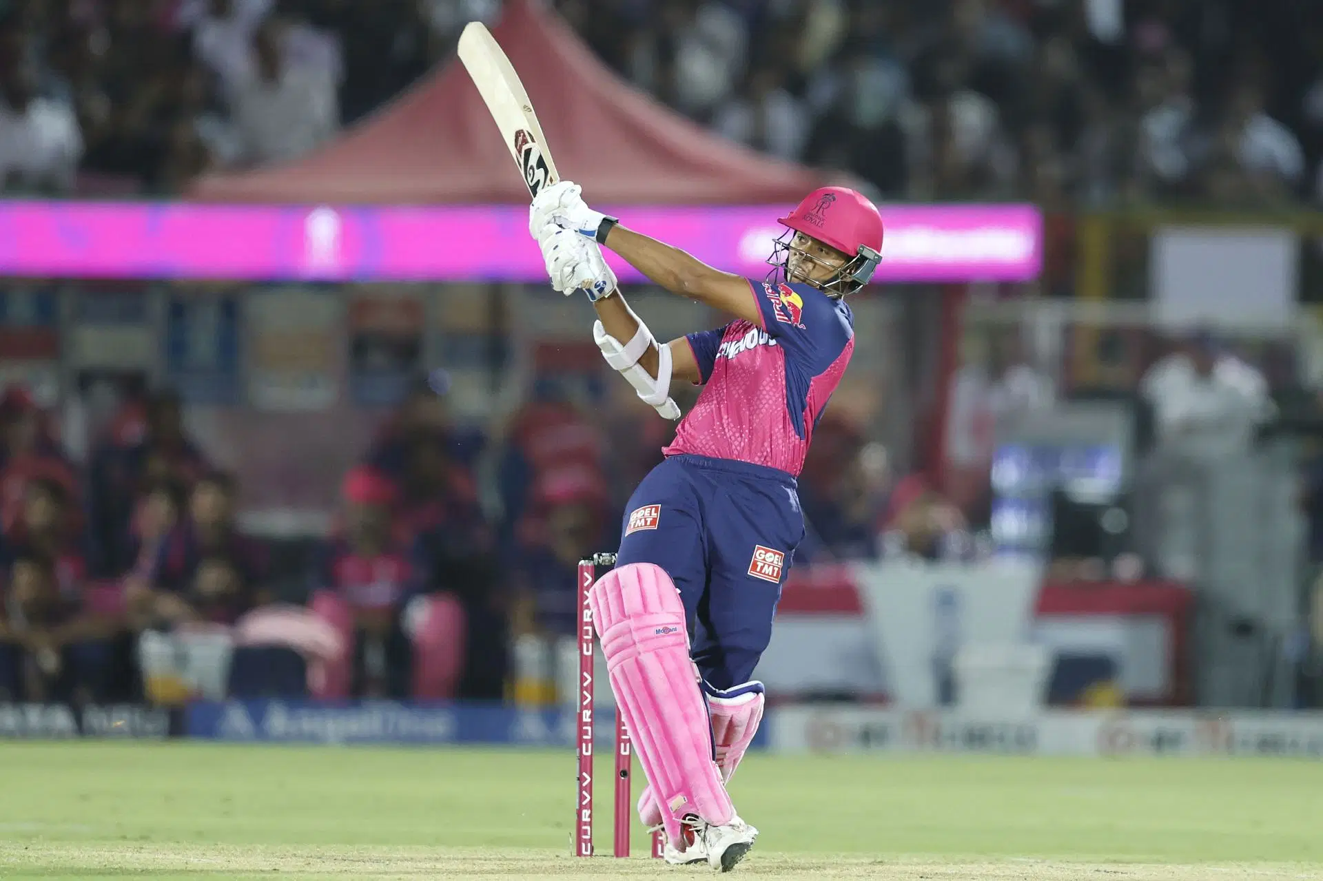 Yashasvi Jaiswal receives praise from fans (Image via IPL on X)