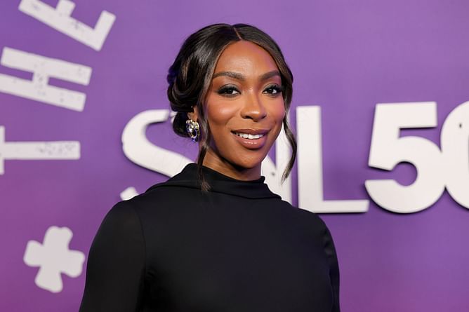 "What did she expect them to say?"— Internet reacts to SNL audience cursing during Ego Nwodim's Weekend Update bit