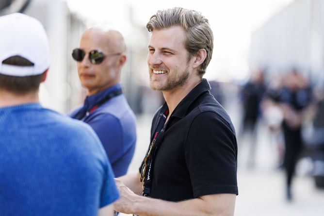 Marcus Ericsson poses at West Village, NYC in dapper all-blue ensemble
