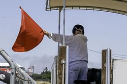 What do the different IndyCar flag colors mean?