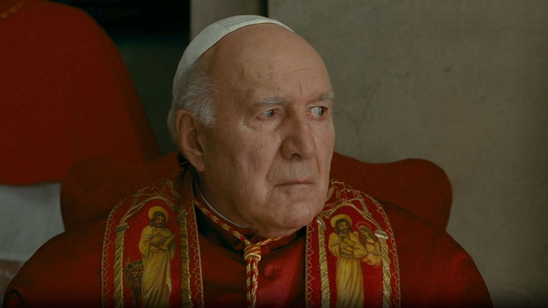 Michel Piccoli stars in Habemus Papam (Image via Apple TV+)