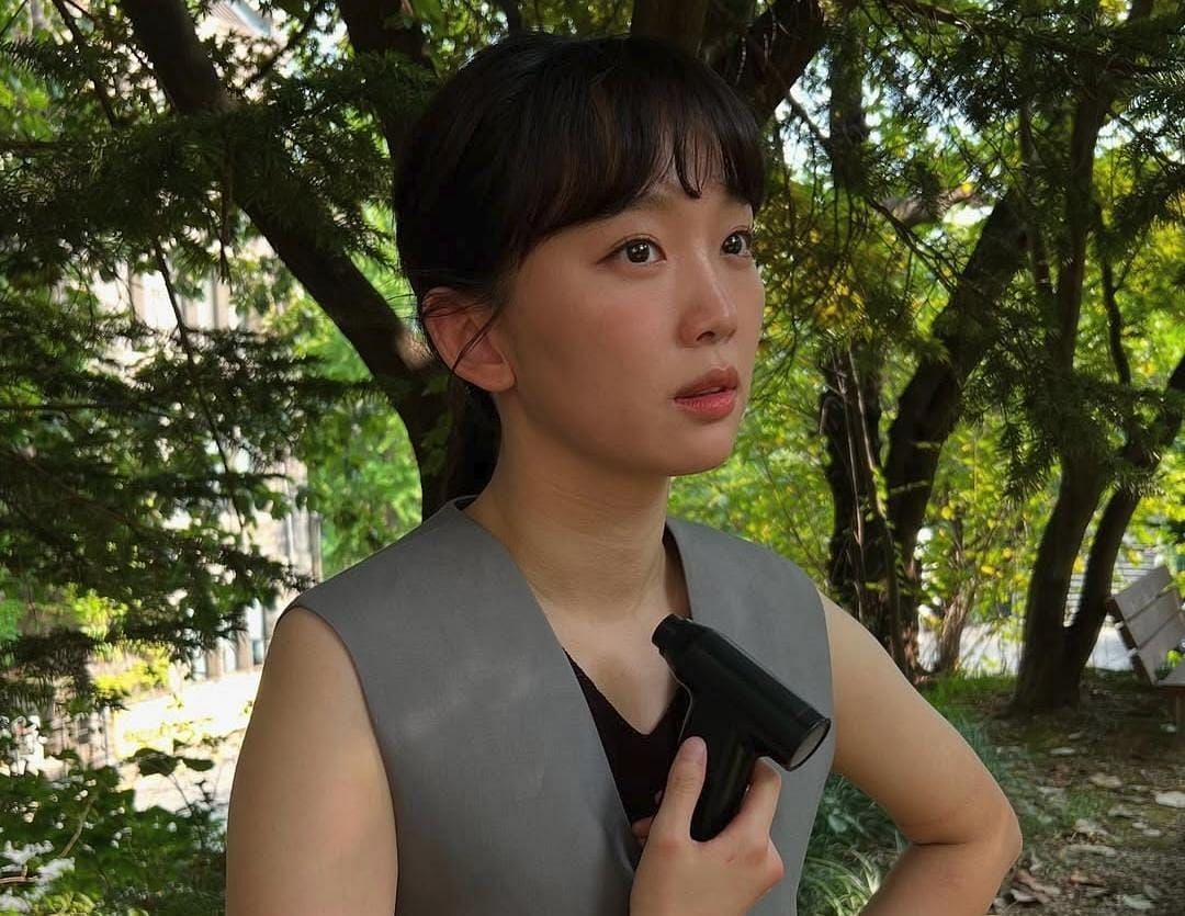 Jin Ki-joo becomes the first actress to join Jo In-sung and Cha Tae-hyun&rsquo;s newly established agency Basecamp Company (Image via @jinkijoo/Instagram)