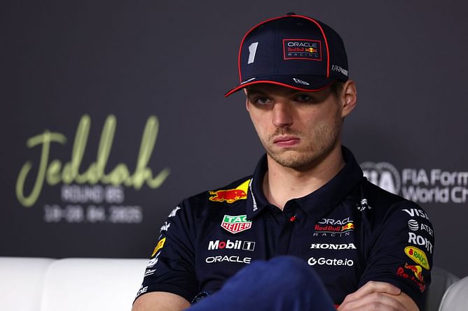 Fans react to Aston Martin addressing rumors of offering Max Verstappen a $300M contract