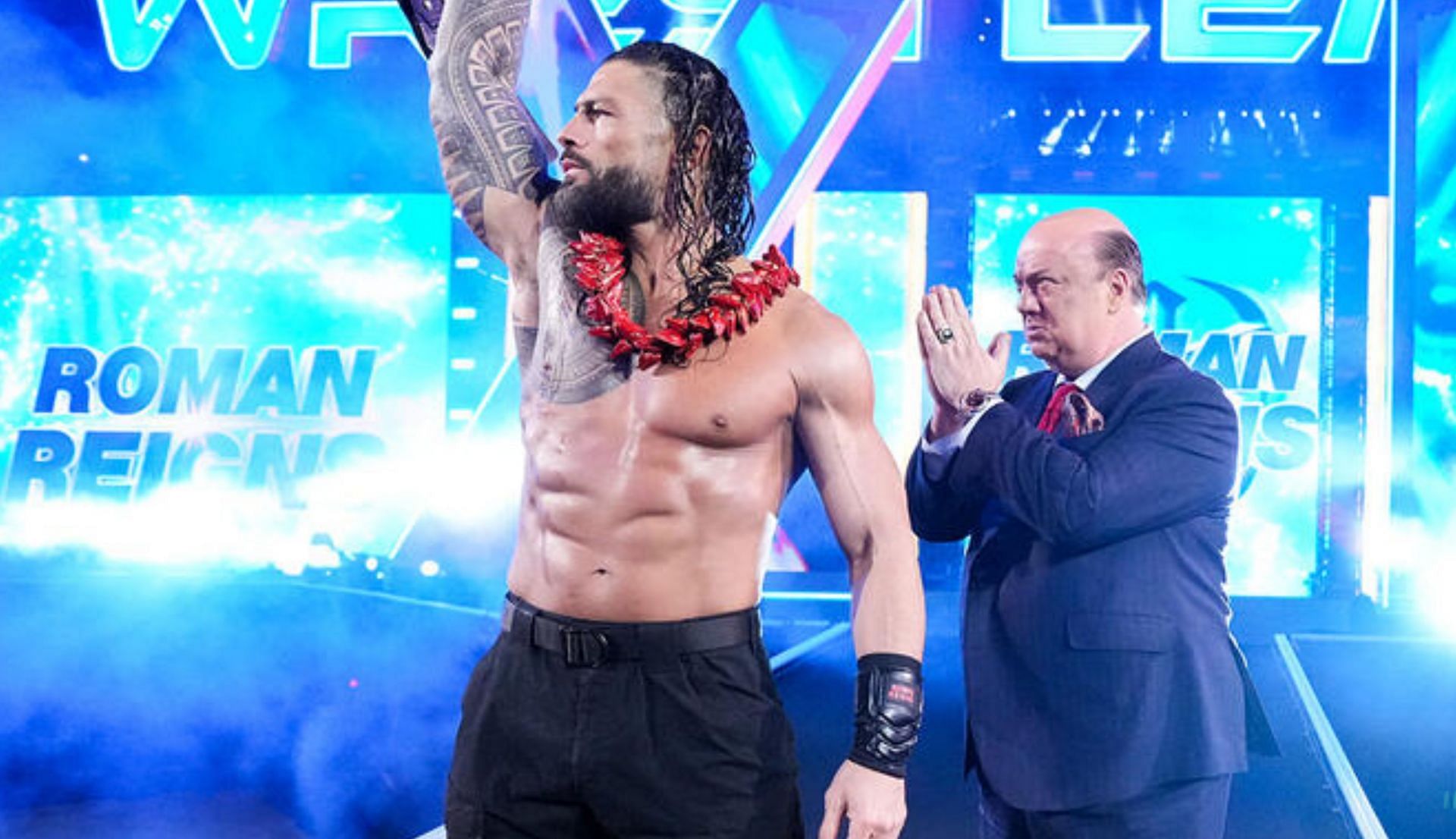 रोमन रेंस एंट्री करते हुए (Photo: WWE.com)