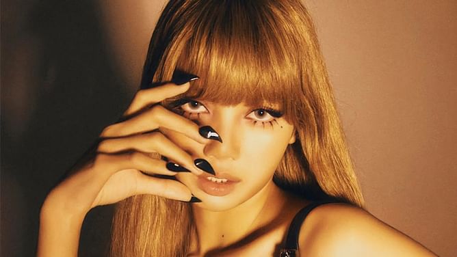 "NO ONE is at this woman's level" — Fans react as BLACKPINK's Lisa silences lip-sync criticism with live vocals at Coachella 2025