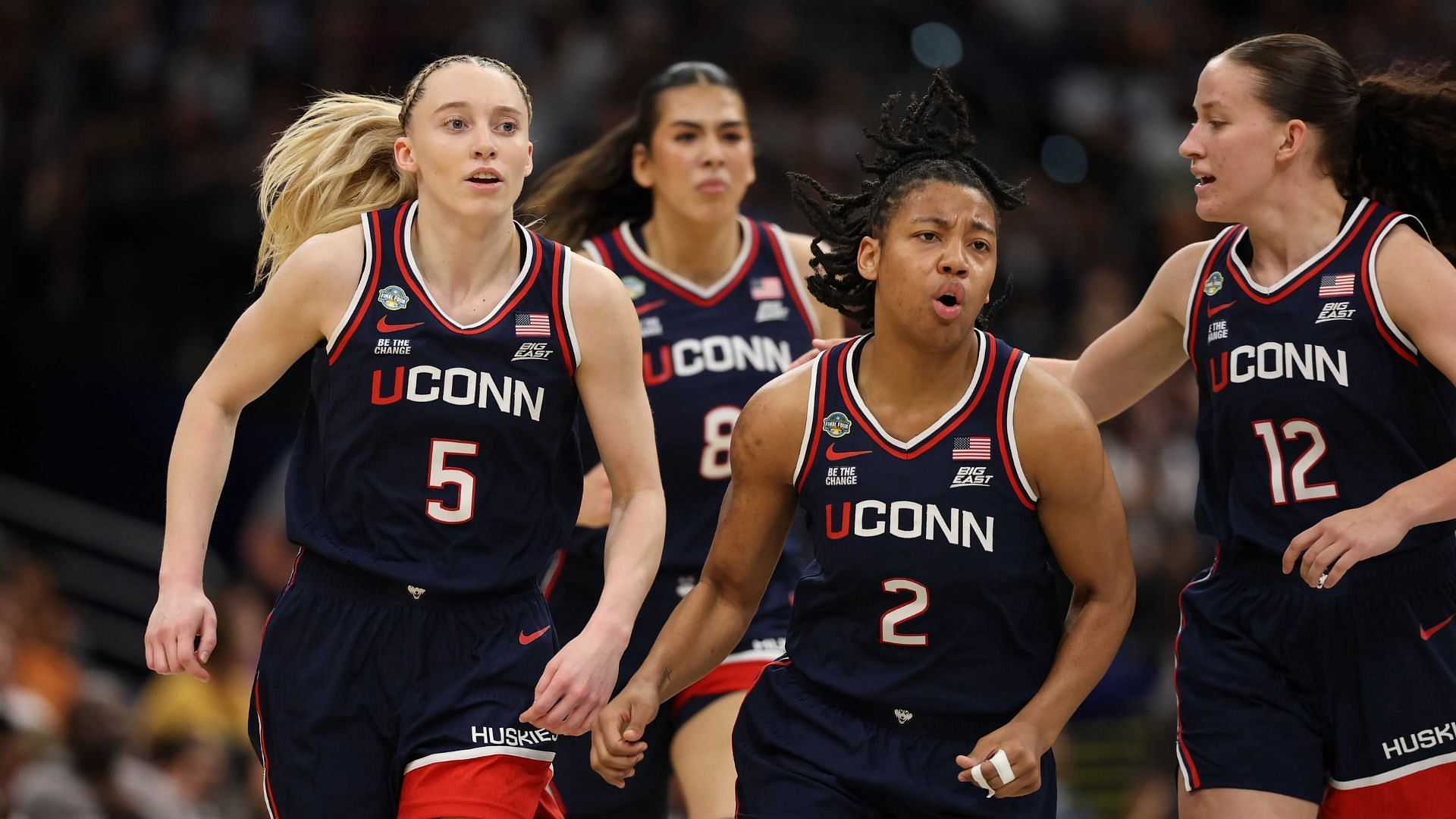 Paige Bueckers, Nika Muhl and other ex-UConn stars hype KK Arnold
