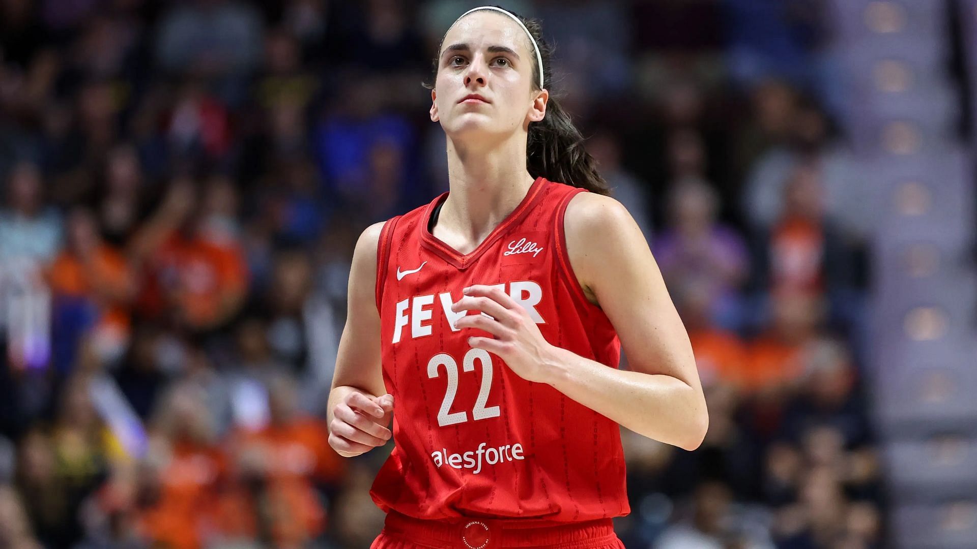 Caitlin Clark leaves fans stunned after outselling LeBron James, Luka Doncic, and even the GOAT in jersey list. (Photo: IMAGN)