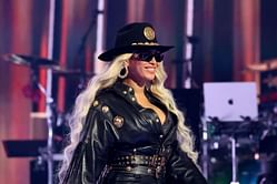"She looks like Wendy Williams" — Internet reacts to Beyoncé smoking a cigarette and then setting a piano on fire at Cowboy Carter tour