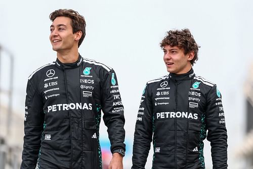 Andrea Kimi Antonelli (right) with teammate George Russell (left) in Bahrain (Getty Images)
