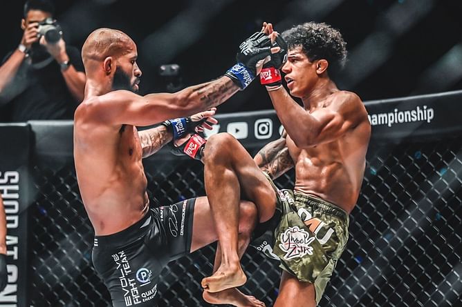 "Elegant in fact" - Fans still in utter amazement of Demetrious Johnson's iconic knee strike KO of Adriano Moraes in Singapore