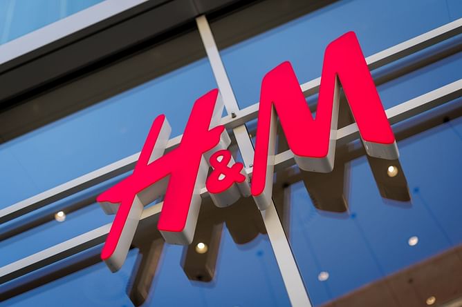 "This is the store we need to boycott": Internet reacts as video of H&M manager refusing service to 2 black girls goes viral