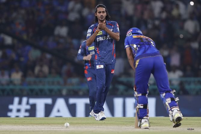 IPL 2025: दिग्वेश राठी पर फिर चला BCCI का हंटर, नोटबुक सेलिब्रेशन करने पर मिली कड़ी सजा