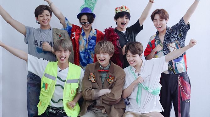 "NEW BEGINNING OF BTS RUN!?"– Fans speculate new content as 'RUN BTS POLY HIGHLIGHT PLAY' to live stream on Weverse