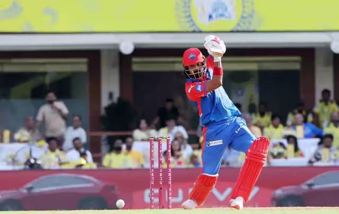 AI predicts how many runs KL Rahul will score in today's RCB vs DC IPL 2025 match
