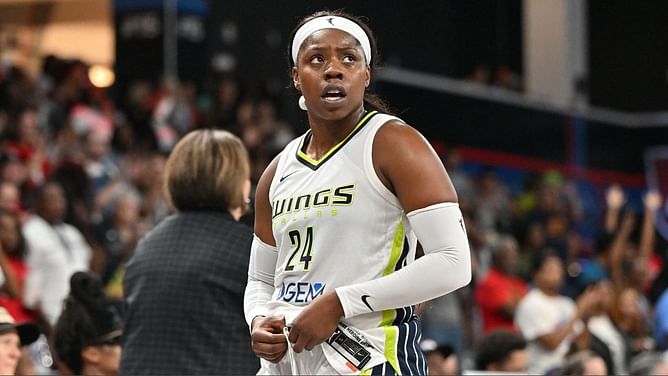 "Please get out of my mouth": Arike Ogunbowale reacts to Wings' latest monologue involving Paige Bueckers & Co's first training