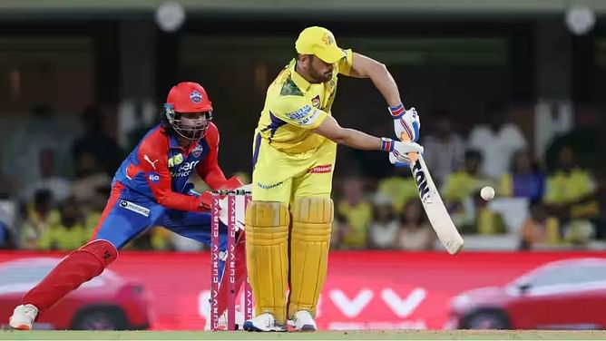 IPL 2025: DC ने 15 साल बाद चेन्नई में CSK को दी मात, मैच हारकर भी एमएस धोनी ने बनाया बड़ा रिकॉर्ड
