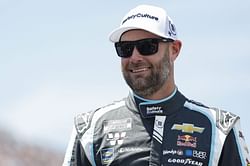 Shane van Gisbergen trains with his furry friends and invites fans to join WFL charity run in Texas