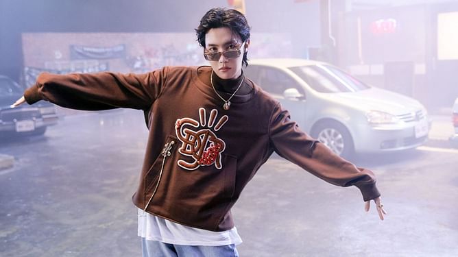 "HE'S SO UNSERIOUS!"- Fans react to BTS' j-hope's return to Korea in Google inspired "Single" shirt, drops comeback hint