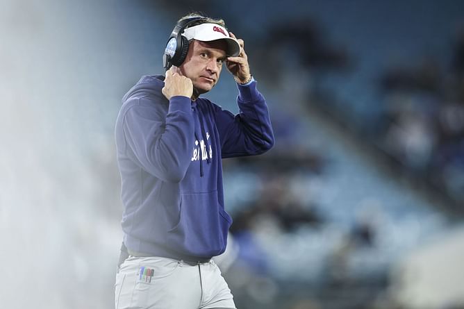 Billy Napier faces recruiting storm as four-star Florida LB commit sparks flip rumor with Ole Miss trip
