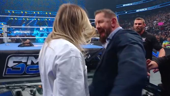 Wade Barrett gets physical with female WWE Superstar after rule is broken on SmackDown