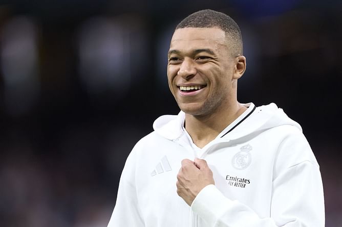 "He is one of the culprits" - Pundit claims Kylian Mbappe has 'destabilised' Real Madrid following his summer move from PSG