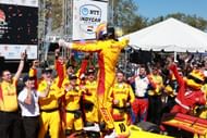 Alex Palou celebrates with his team after winning IndyCar's Firestone Grand Prix of St. Petersburg - Source: Getty