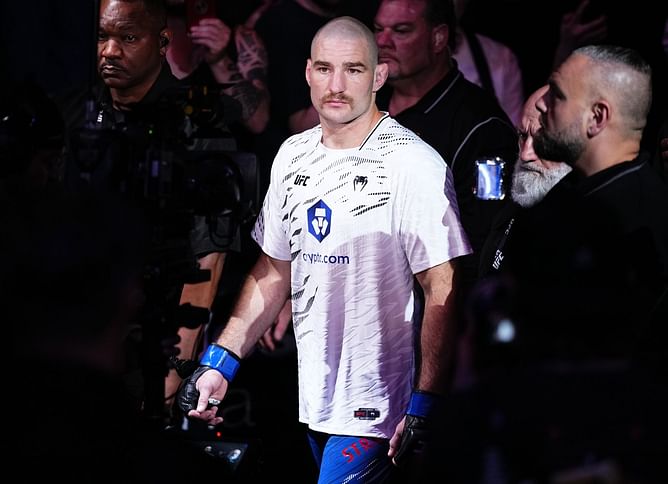 "USADA do your f*cking job" - Sean Strickland exclaims after fellow middleweight nails impressive deadlift with ease while he appears to struggle