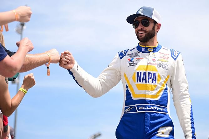 WATCH: Chase Elliott shows why he’s a fan favorite in new HMS social media post