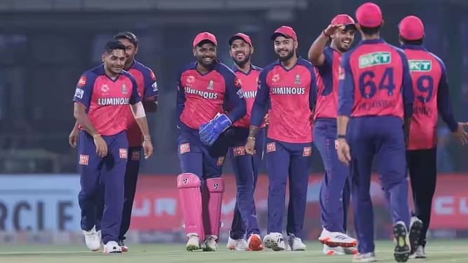 IPL 2025: RCB के खिलाफ मैच से पहले राजस्थान रॉयल्स को लगा तगड़ा झटका, संजू सैमसन हुए बाहर
