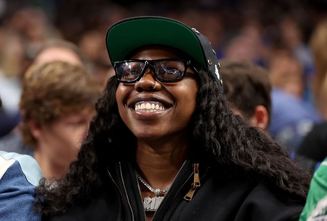 Arike Ogunbowale fired up after Madeline Westbeld declares she’s going to WNBA draft