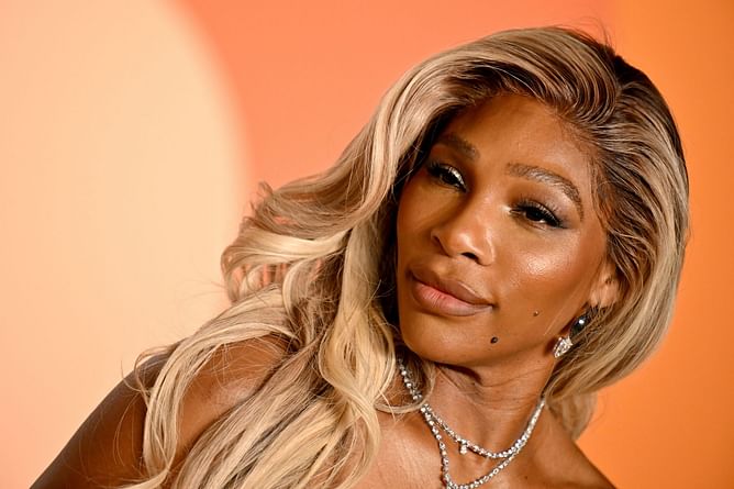 Serena Williams turns heads in stylish, colorful dress while celebrating her makeup brand