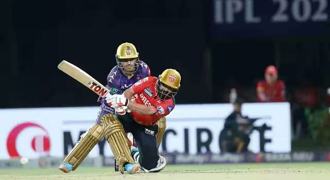 Prabhsimran Singh nails switch hit for a six off Sunil Narine en route 83 off 49 in KKR vs PBKS IPL 2025 match [Watch]