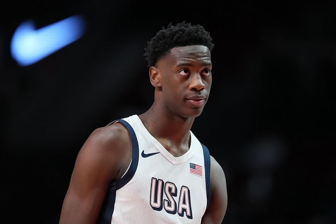 AJ Dybantsa has 1-word reaction as San Antonio Spurs' Stephon Castle wins the 2025 NBA Rookie of the Year award