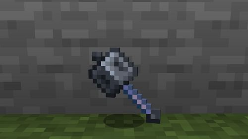 The mace's attack damage increases with the player's falling height (Image via Sportskeeda Gaming || Mojang Studios)