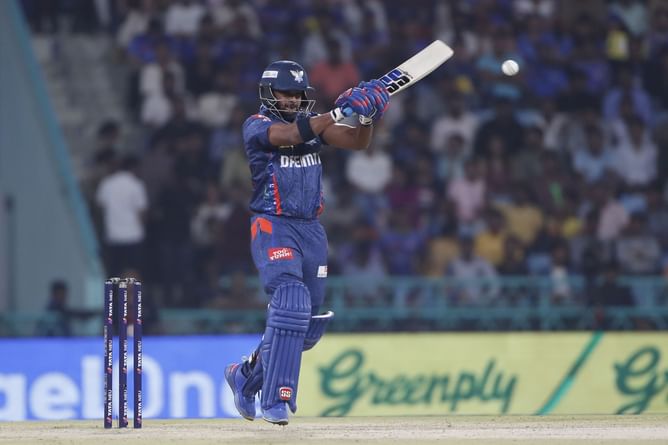 Hardik Pandya outsmarts Nicholas Pooran with a slow bouncer to dismiss him for 12 in LSG vs MI IPL 2025 match