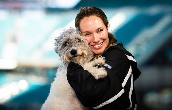 Danielle Collins' pet Quincy joins her for interview in adorable scenes as she shares updated "boujee" life motto