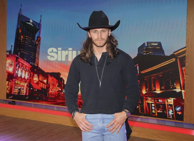 Why did Warren Zeiders remove a fan from his concert? Trump backs country music star, urging people to "go to his concerts"