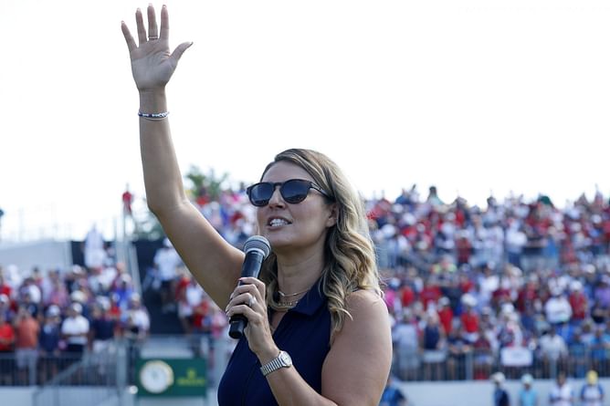 Amanda Balionis admits she got “intimidated” by Miss America as she discusses fashion