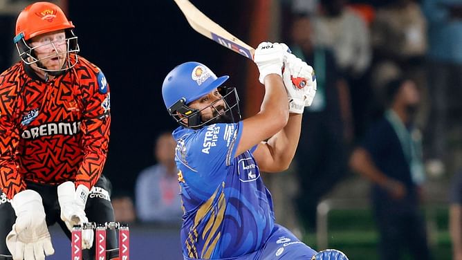 "A painter's grace who writes his saga in time and space" - Fans laud Rohit Sharma for scoring back-to-back fifties in SRH vs MI IPL 2025 match