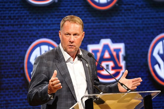Hugh Freeze and Auburn staff on high alert as major QB target drops commitment hint