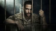Ex-Marine Lázaro Mendoza goes undercover in prison (Image via Netflix)