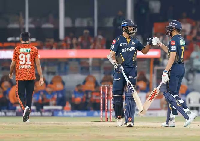 SRH vs GT : हैदराबाद को उनके ही पुराने खिलाड़ी ने दिया 'जख्म', पहले ही मैच में खेल दी विस्फोटक पारी, शुभमन गिल ने भी किया बड़ा धमाका